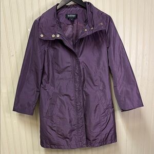 Ellen Tracy Womens SZ M Rain Jacket Purple Hood Zip/Snap Like New